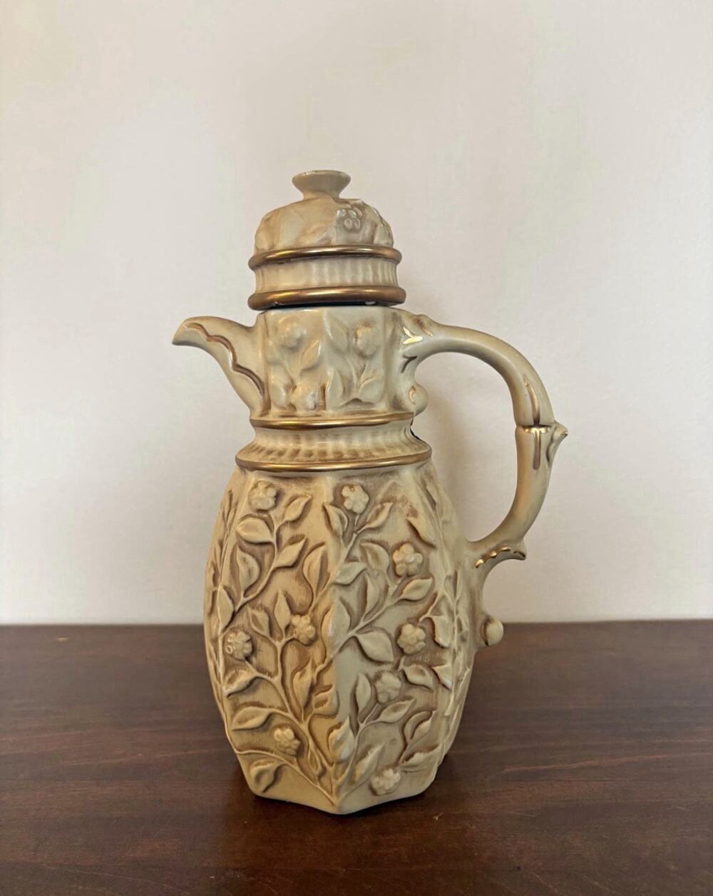 Jim Beam Decanter Pitcher Floral Executive Series 1982 EMPTY